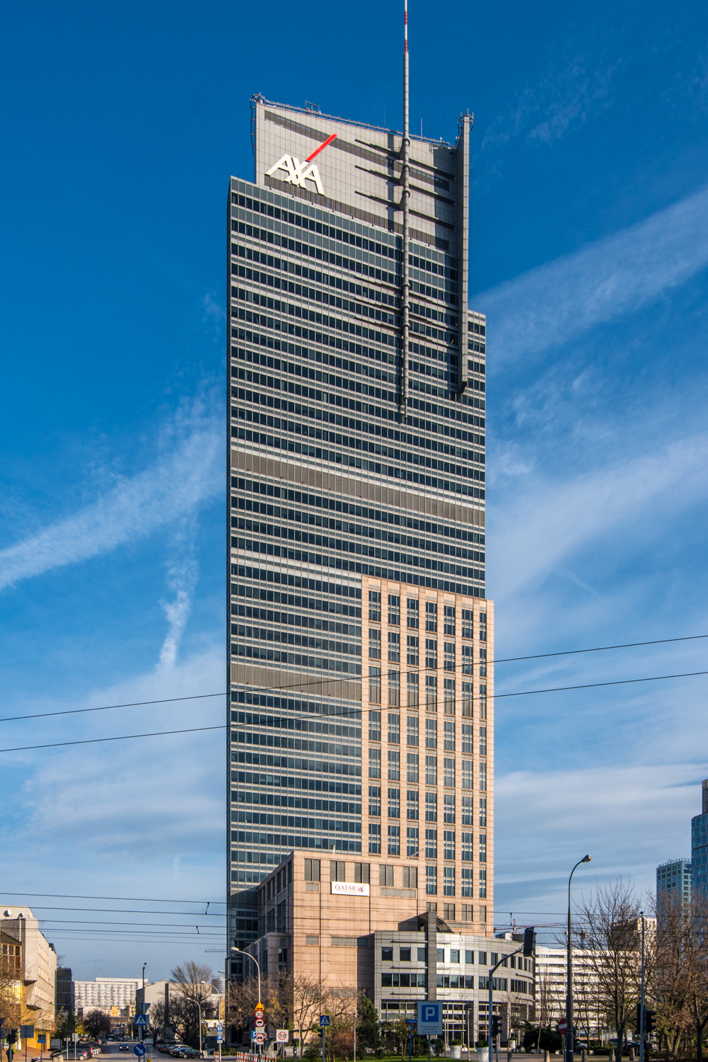 Zdjęcie architektury budynku Warsaw Trade Tower